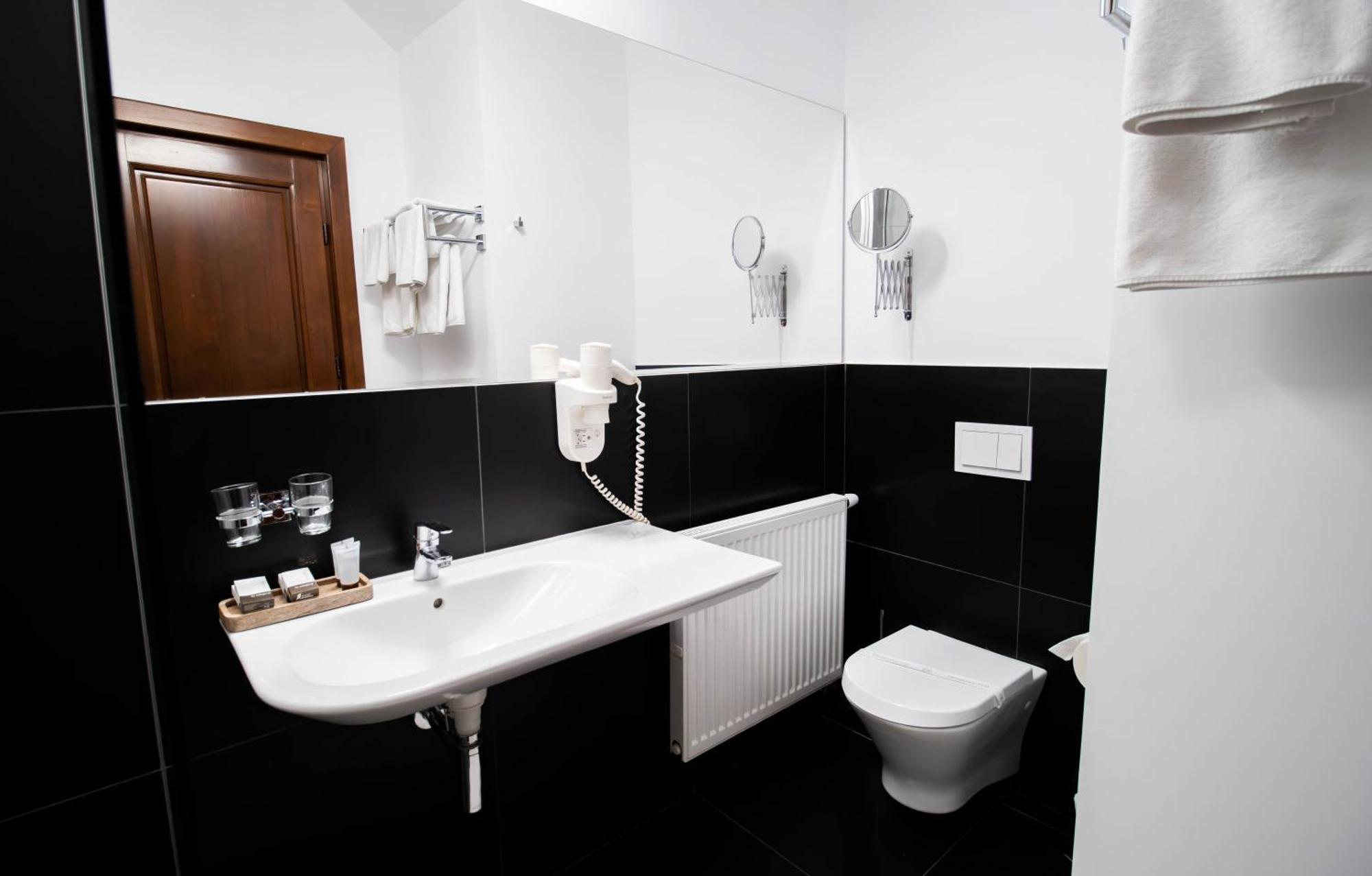 Hotel Ottimo Brasov Ngoại thất bức ảnh