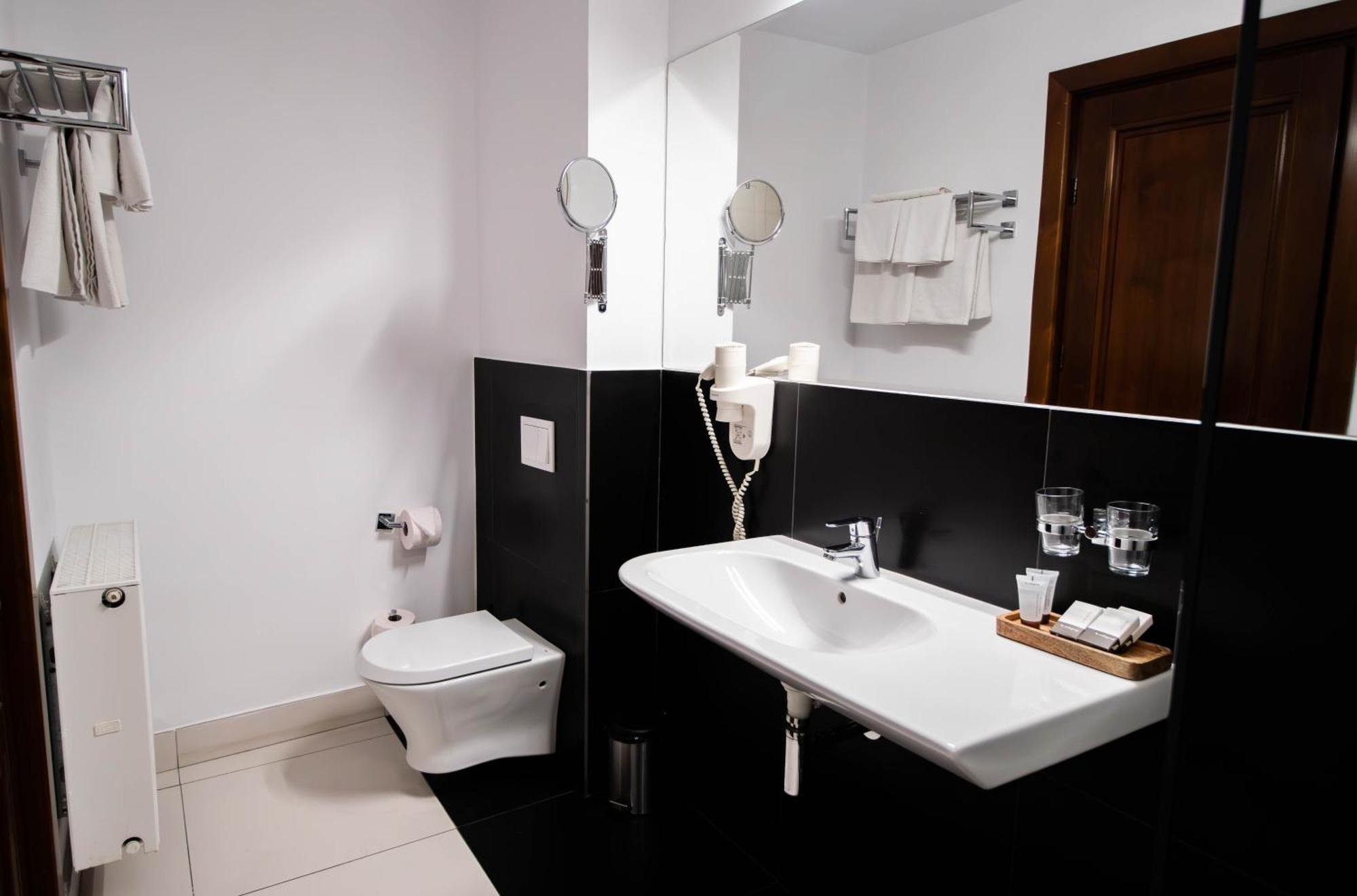 Hotel Ottimo Brasov Ngoại thất bức ảnh