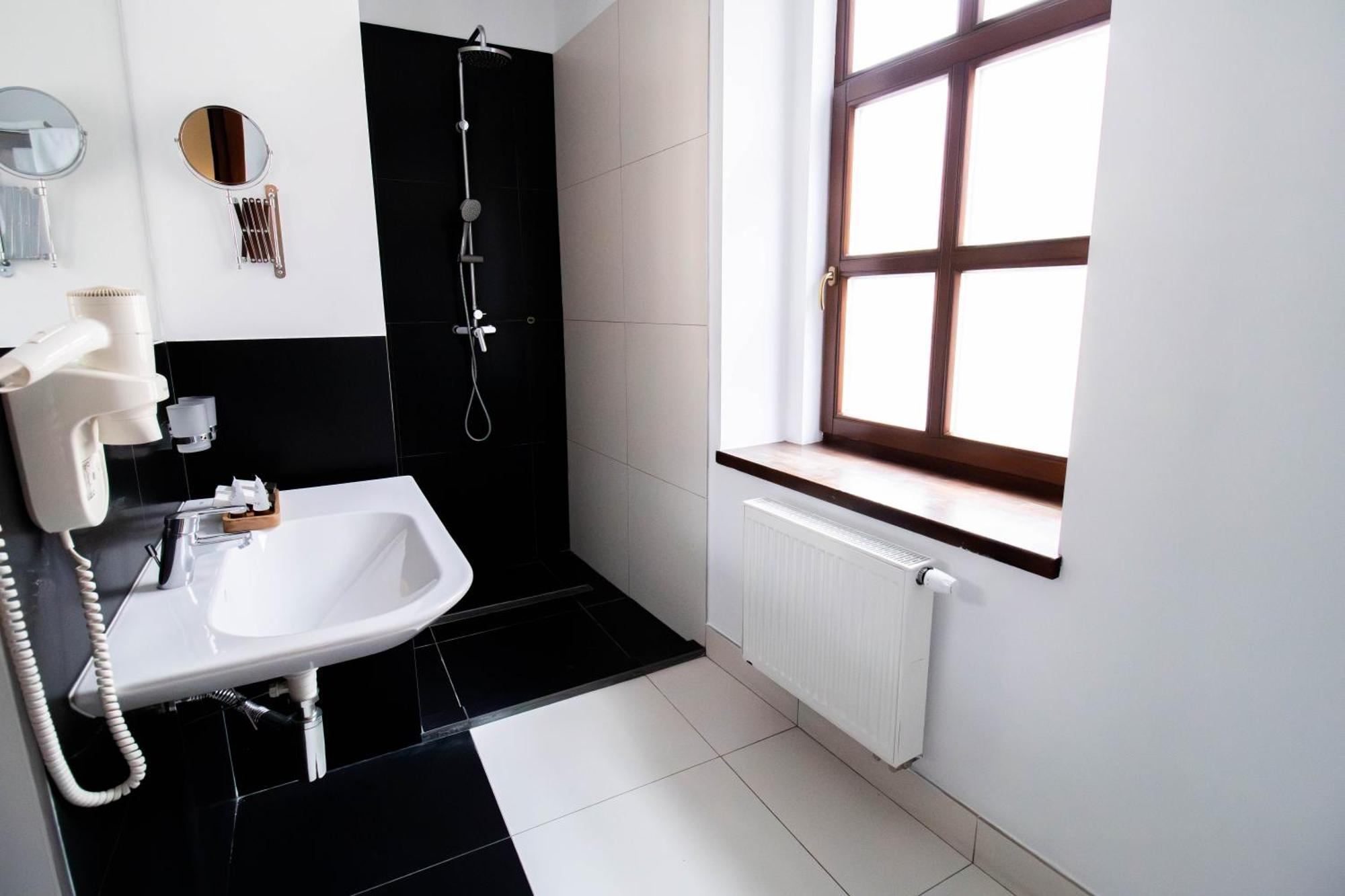 Hotel Ottimo Brasov Ngoại thất bức ảnh