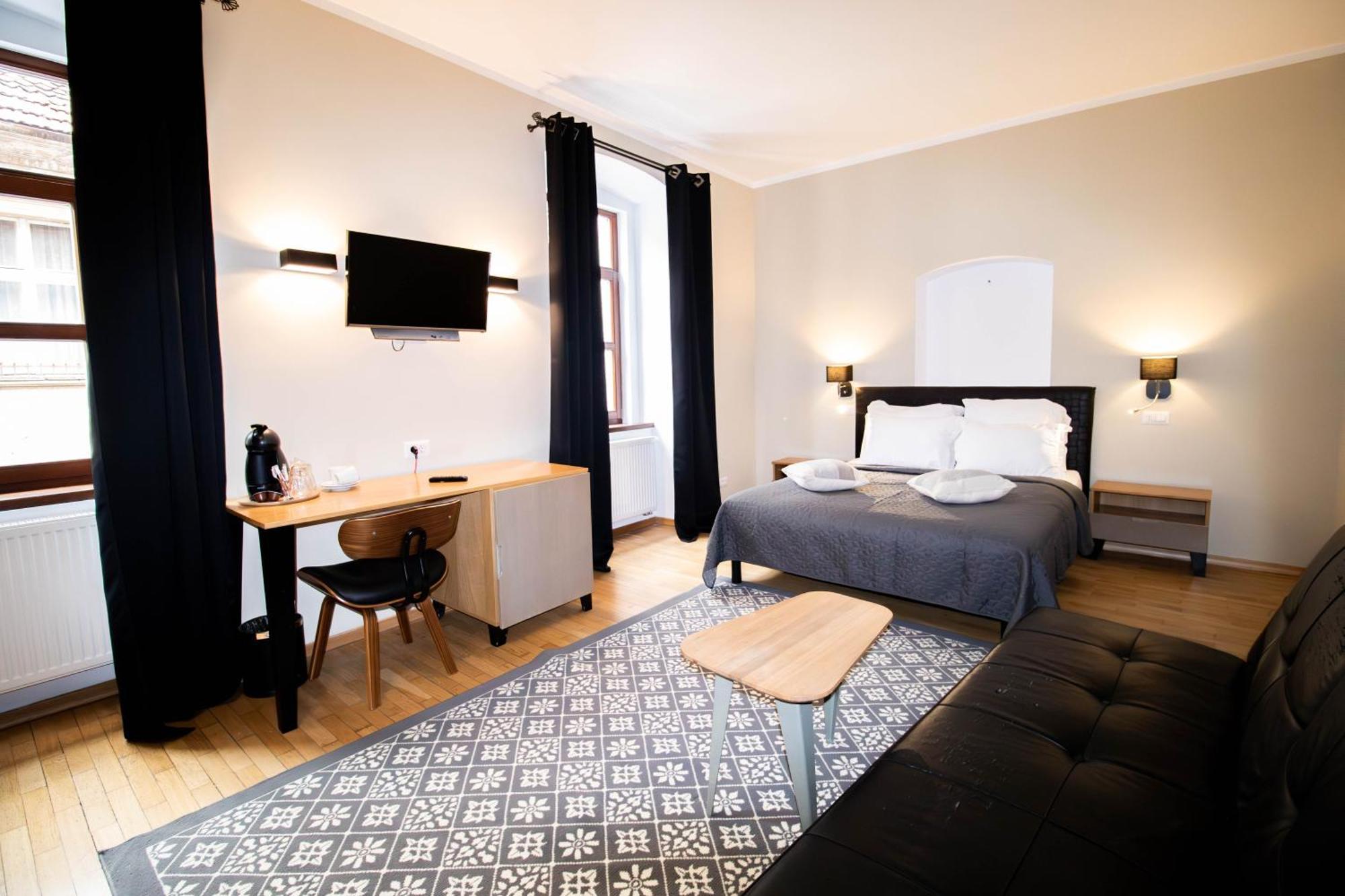 Hotel Ottimo Brasov Ngoại thất bức ảnh