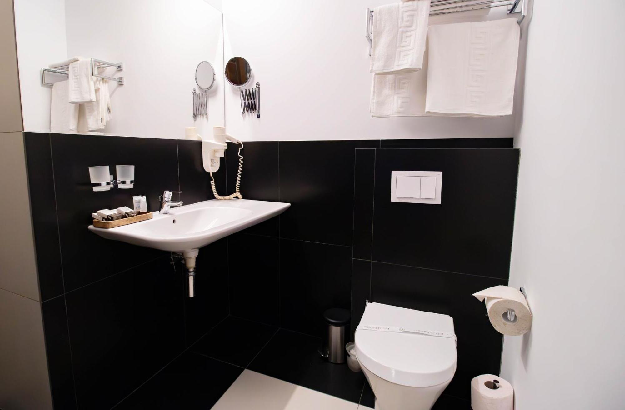 Hotel Ottimo Brasov Ngoại thất bức ảnh